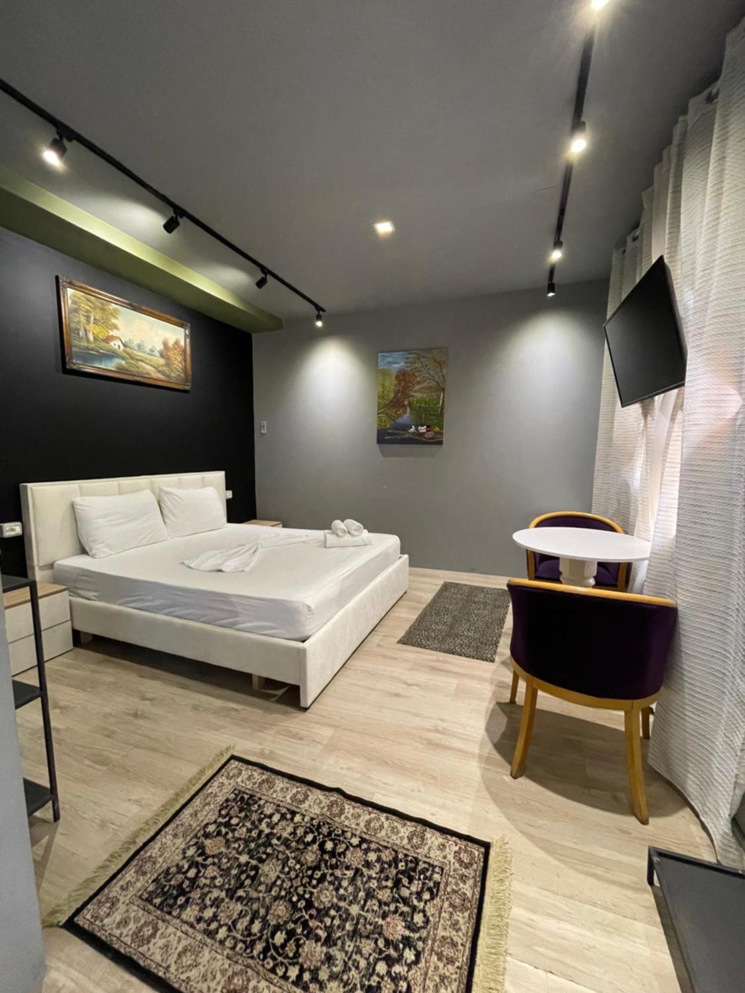 Destinacion Central Room 地拉那 外观 照片